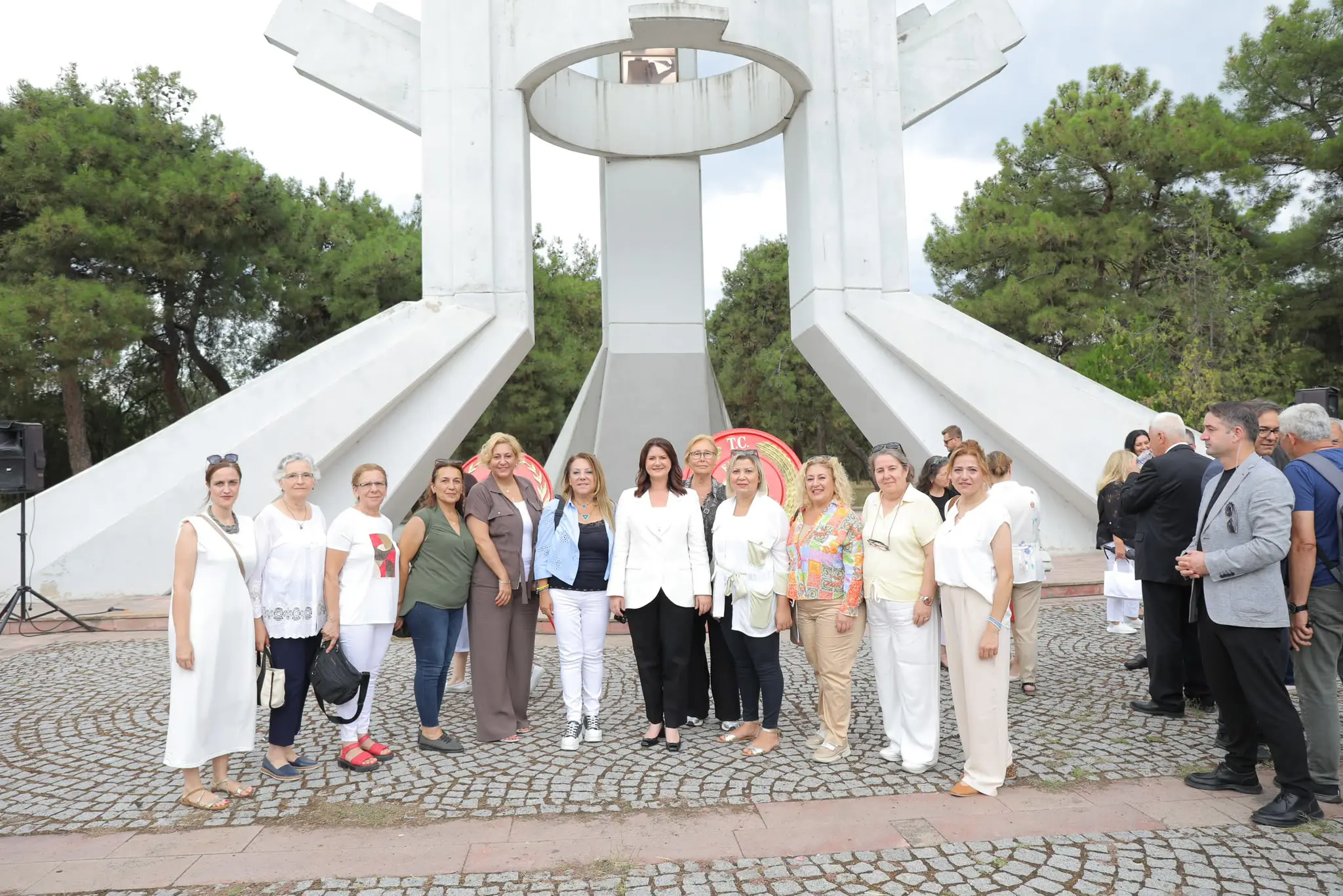 BAŞKAN GENCAN: " BİZİM YÖNÜMÜZ; GAZİ MUSTAFA KEMAL ATATÜRK'ÜN GÖSTERDİĞİ ÇAĞDAŞLIK HEDEFİDİR " galeri görseli